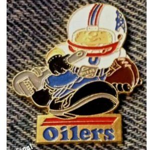 Houston Oilers ~ NFL ~ Huddles Pin ~ Football ~ 80's vintage ~ Enamel